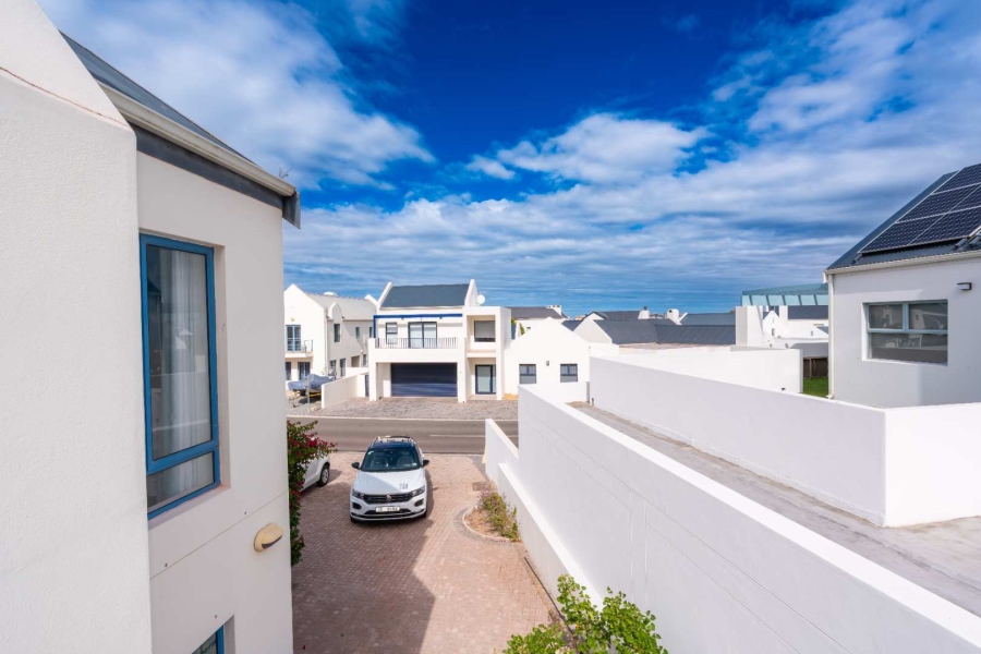 3 Bedroom Property for Sale in Blue Lagoon Western Cape